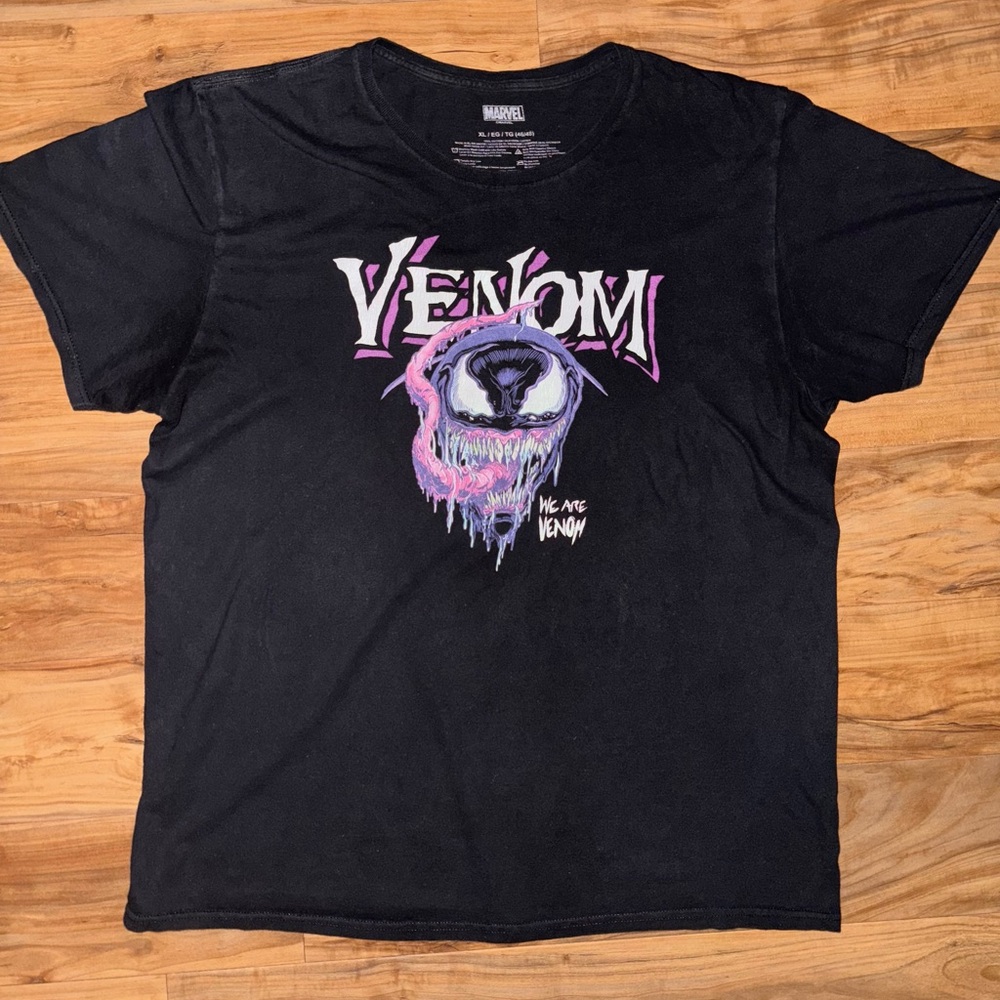 Marvel Venom Graphic Tee in Black and Purple
